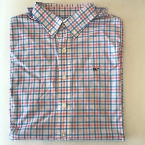 Vineyard Vines button down shirt